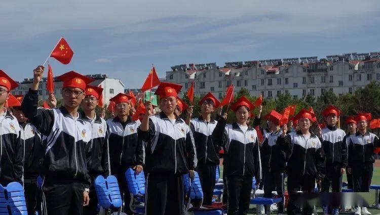 强力震慑!武定警方押解多名犯罪嫌疑人集中公开辨认现场